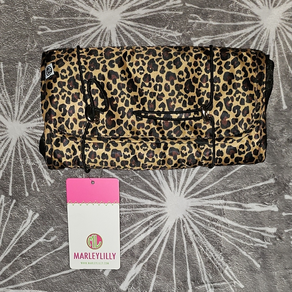 🎉HP🎉 Marleylilly Travel Toiletry Kit
